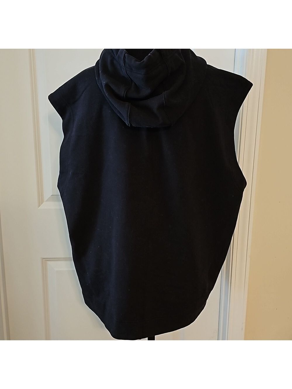 Athleta oversized sleeveless hoodie pullover - Picture 4 of 6